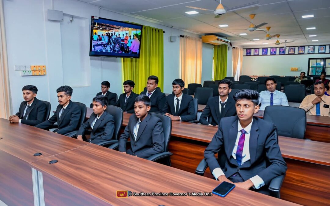 The certificate awarding ceremony for the Hybrid and EFI Vehicle Technology training courses, organized by the Southern Provincial Industrial Development Authority, was held on a grand scale.